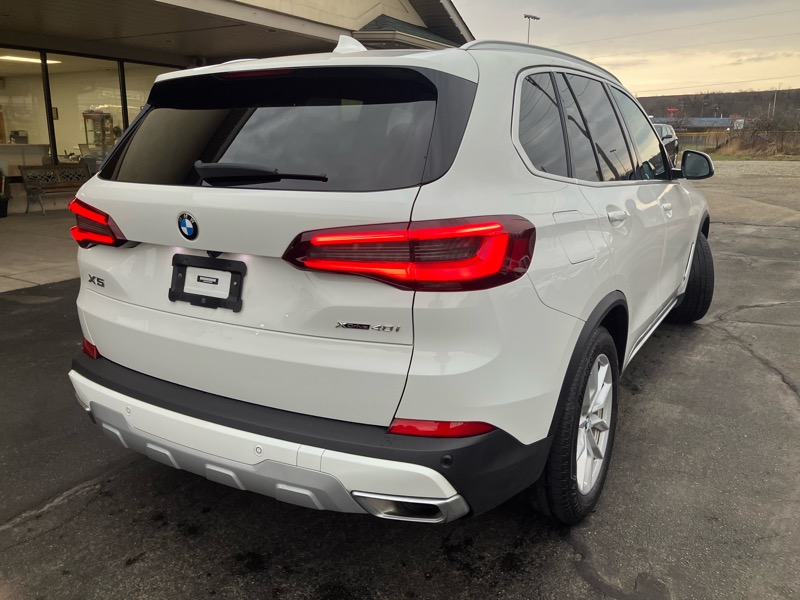 BMW X5 xDrive40i Sports Activity Vehicle 2023