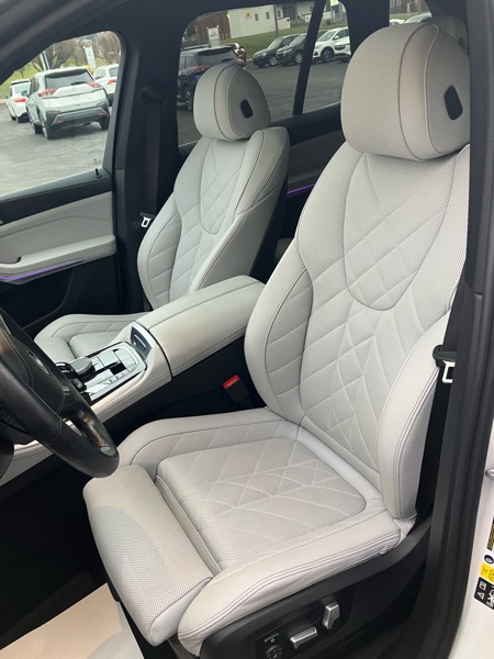 BMW X5 xDrive40i Sports Activity Vehicle 2023