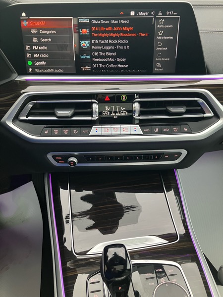 BMW X5 xDrive40i Sports Activity Vehicle 2023