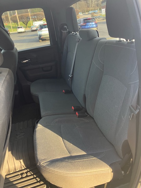 RAM 1500 Classic Warlock 4x4 Quad Cab 6'4" Box 2022