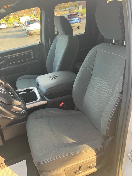 RAM 1500 Classic Warlock 4x4 Quad Cab 6'4" Box 2022