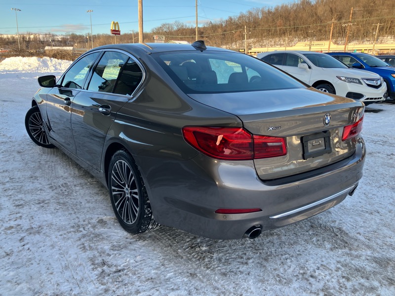 BMW 5 Series  2018