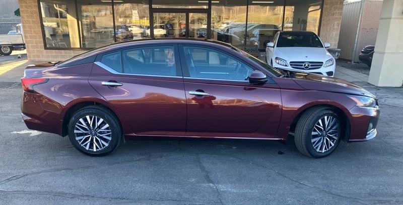 Nissan Altima 2.5 SV AWD Sedan 2023