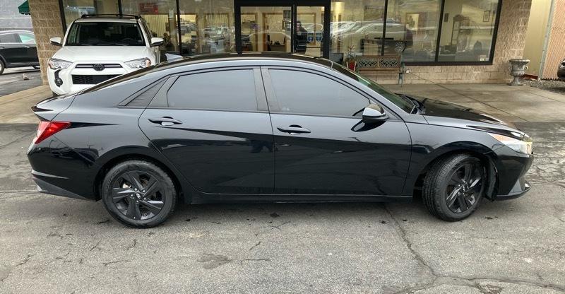 Hyundai Elantra SEL IVT 2021