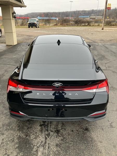 Hyundai Elantra SEL IVT 2021