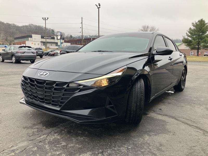 Hyundai Elantra SEL IVT 2021