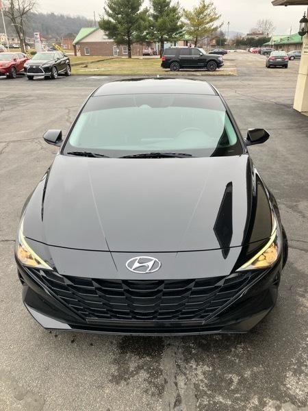 Hyundai Elantra SEL IVT 2021