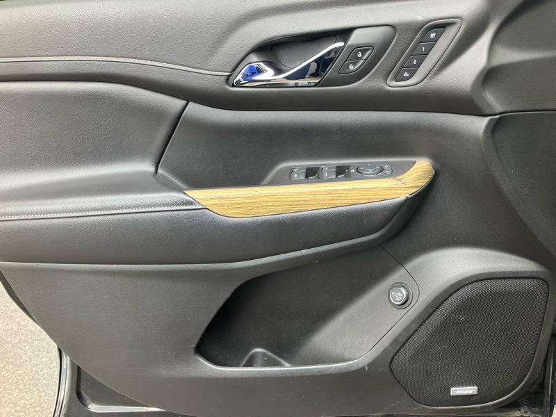 GMC Acadia FWD 4dr Denali 2019