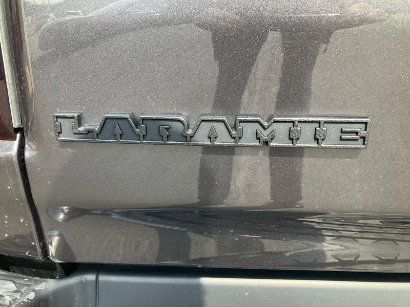 RAM 1500 Laramie 4x4 Crew Cab 5'7" Box 2024