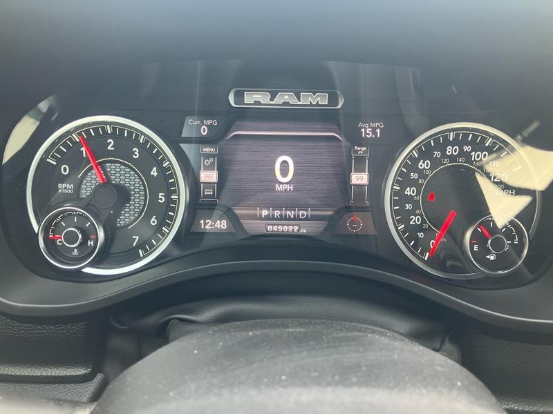 RAM 1500 Laramie 4x4 Crew Cab 5'7" Box 2024