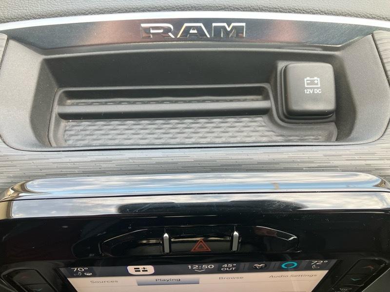 RAM 1500 Laramie 4x4 Crew Cab 5'7" Box 2024