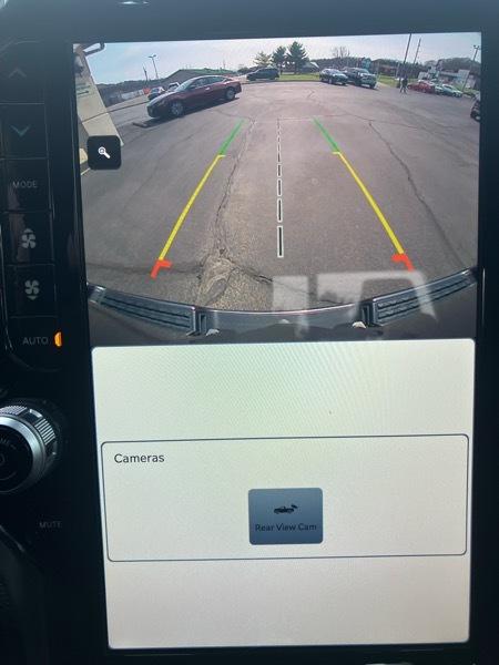 RAM 1500 Laramie 4x4 Crew Cab 5'7" Box 2024