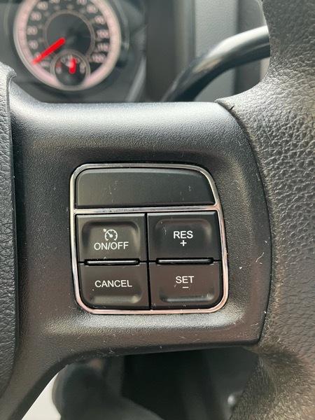 RAM 2500 Tradesman 4x4 Crew Cab 6'4" Box 2018