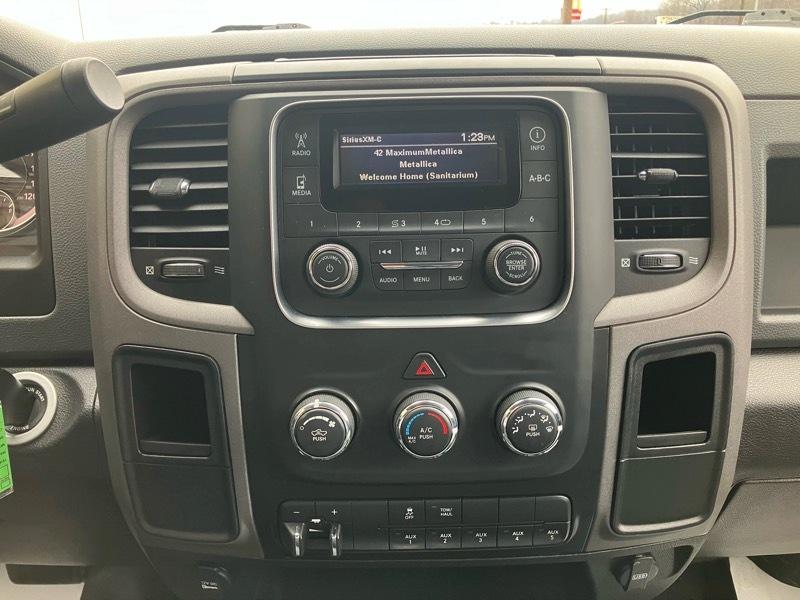 RAM 2500 Tradesman 4x4 Crew Cab 6'4" Box 2018