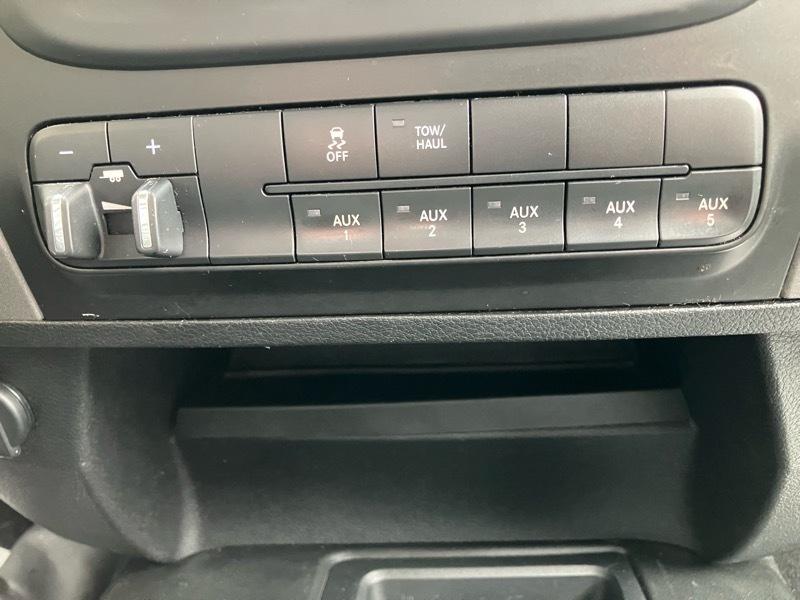 RAM 2500 Tradesman 4x4 Crew Cab 6'4" Box 2018