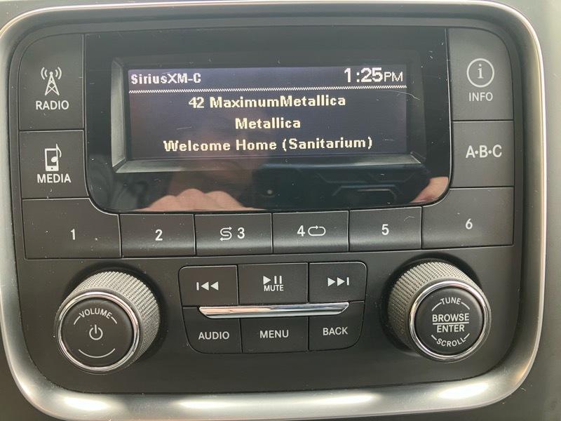 RAM 2500 Tradesman 4x4 Crew Cab 6'4" Box 2018