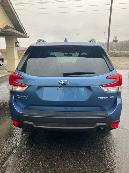 Subaru Forester Premium CVT 2023