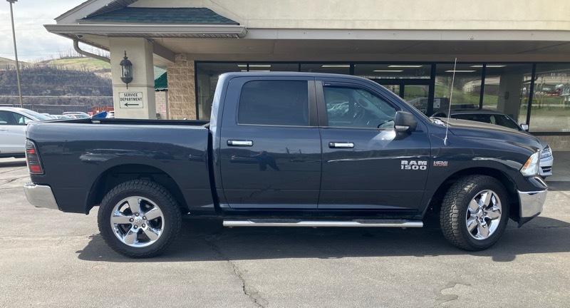 RAM 1500 4WD Crew Cab 140.5" Big Horn 2016