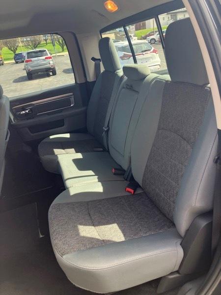 RAM 1500 4WD Crew Cab 140.5" Big Horn 2016