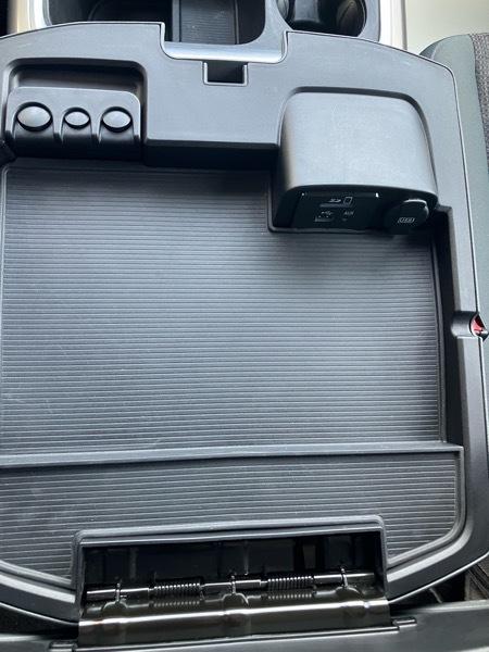 RAM 1500 4WD Crew Cab 140.5" Big Horn 2016