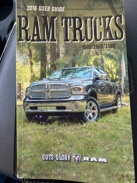 RAM 1500 4WD Crew Cab 140.5" Big Horn 2016