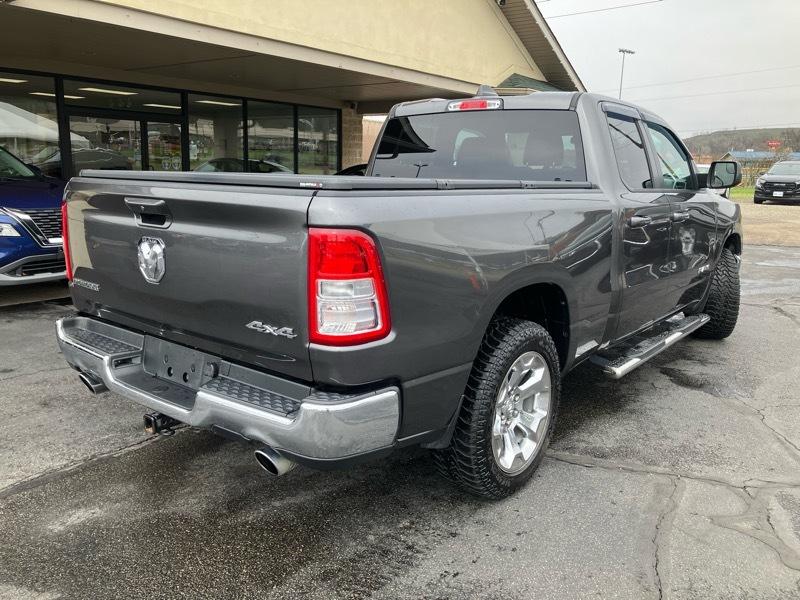 RAM 1500 Big Horn 4x4 Quad Cab 6'4" Box 2021