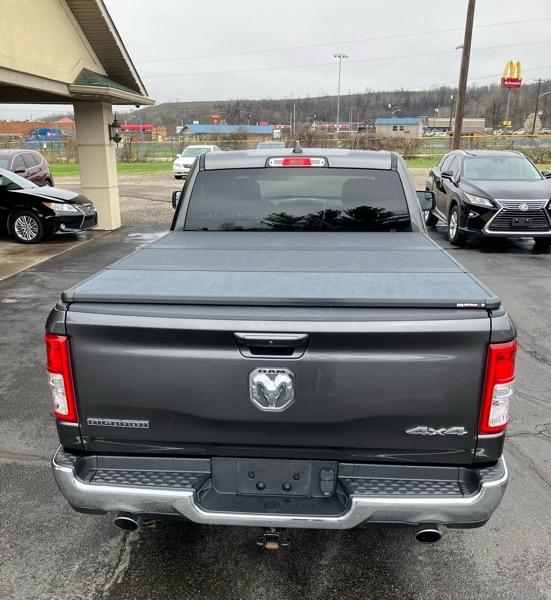 RAM 1500 Big Horn 4x4 Quad Cab 6'4" Box 2021