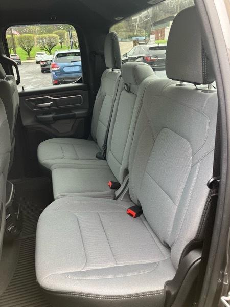 RAM 1500 Big Horn 4x4 Quad Cab 6'4" Box 2021