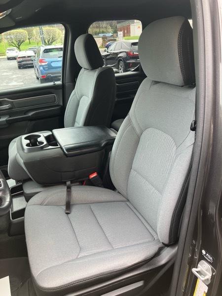 RAM 1500 Big Horn 4x4 Quad Cab 6'4" Box 2021