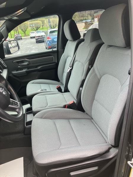 RAM 1500 Big Horn 4x4 Quad Cab 6'4" Box 2021