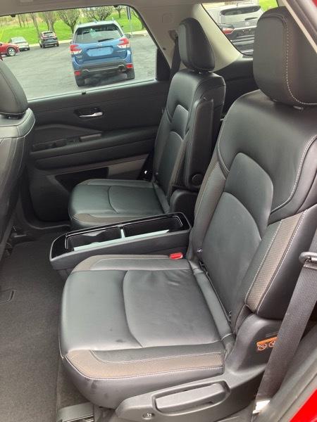 Nissan Pathfinder SL 4WD 2024