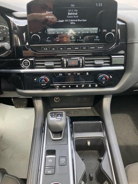 Nissan Pathfinder SL 4WD 2024