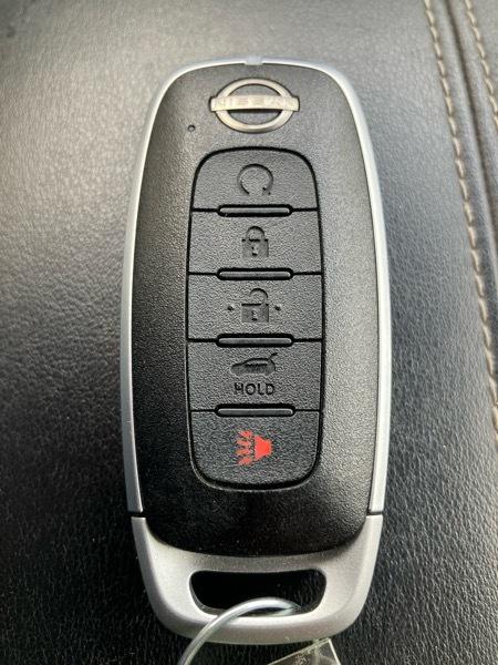 Nissan Pathfinder SL 4WD 2024