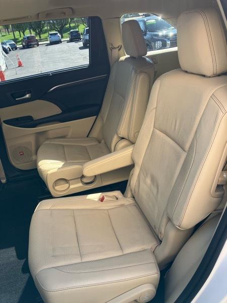 Toyota Highlander AWD 4dr V6 Limited (Natl) 2015