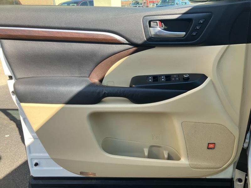 Toyota Highlander AWD 4dr V6 Limited (Natl) 2015