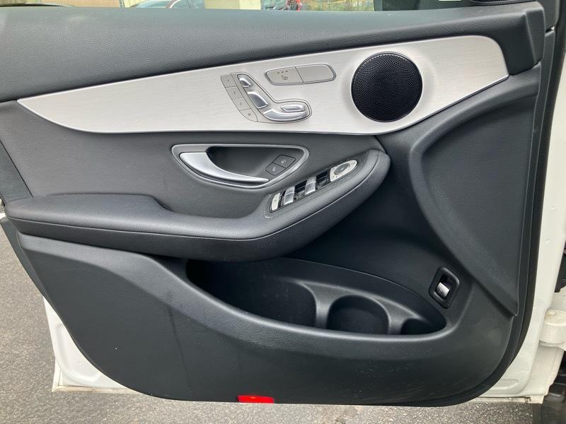 Mercedes-Benz GLC GLC 300 4MATIC SUV 2022