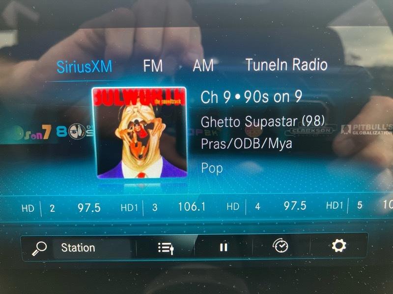 Mercedes-Benz GLC GLC 300 4MATIC SUV 2022