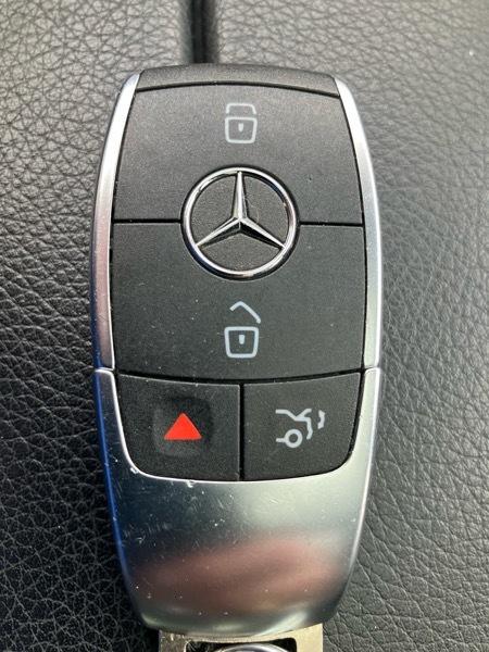 Mercedes-Benz GLC GLC 300 4MATIC SUV 2022