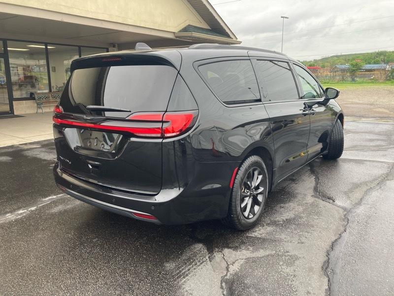 Chrysler Pacifica Touring FWD 2021
