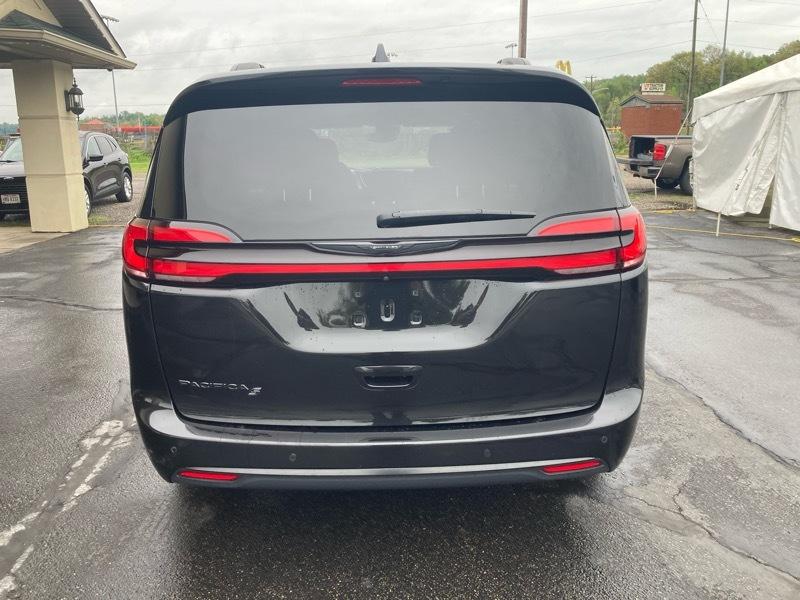 Chrysler Pacifica Touring FWD 2021
