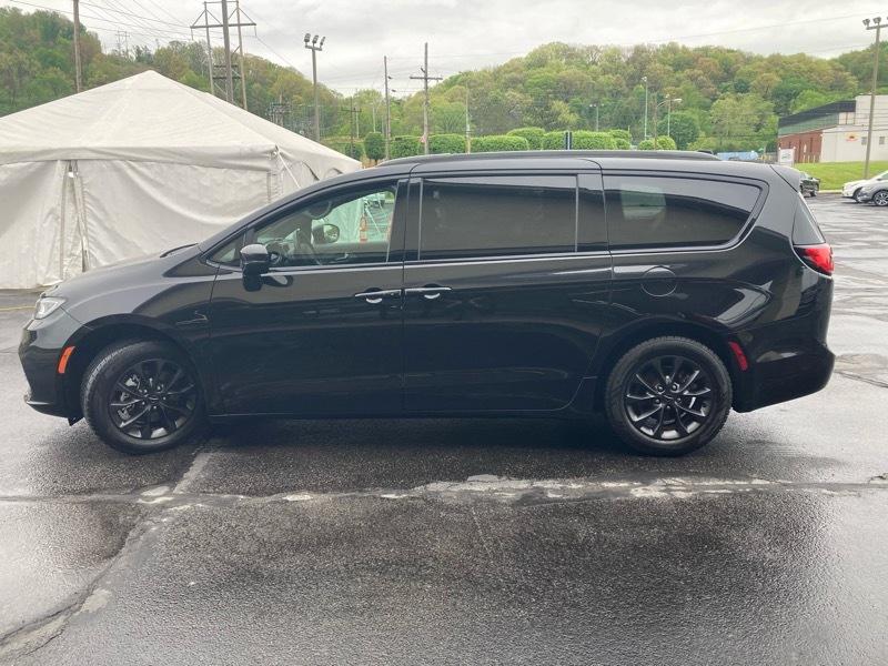 Chrysler Pacifica Touring FWD 2021