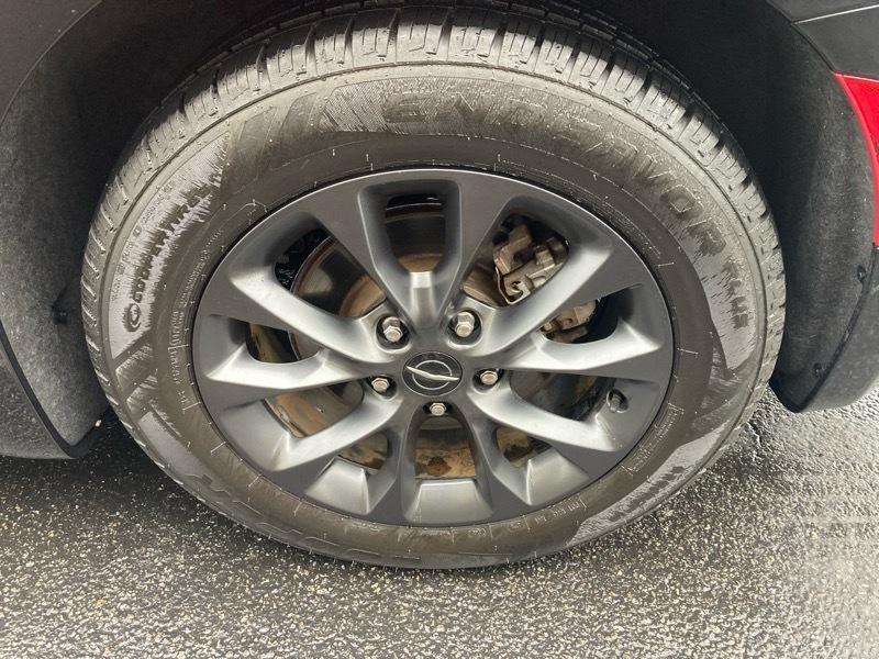 Chrysler Pacifica Touring FWD 2021