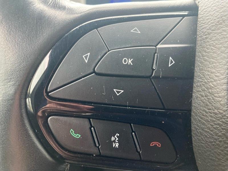 Chrysler Pacifica Touring FWD 2021