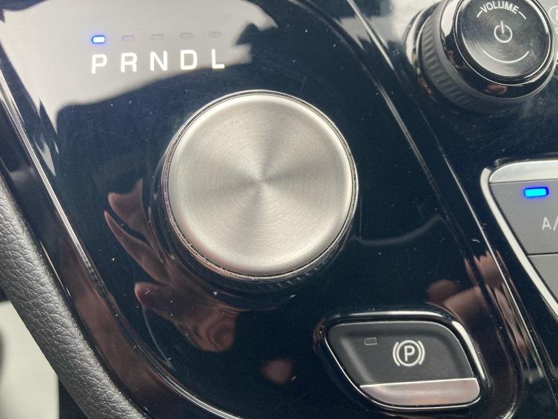 Chrysler Pacifica Touring FWD 2021