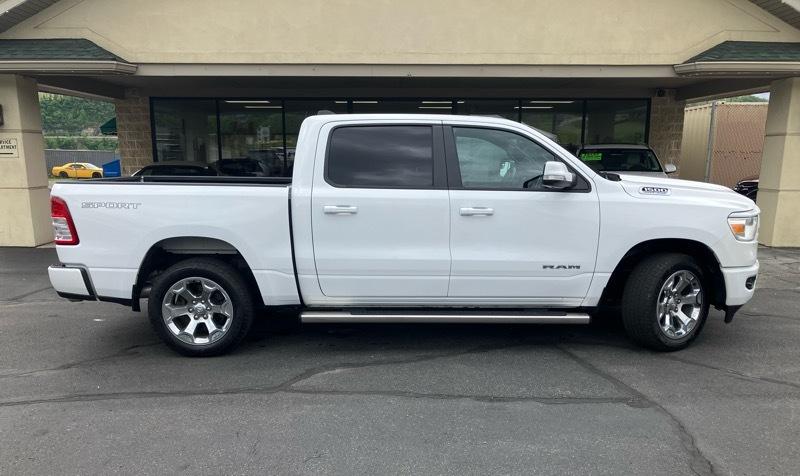RAM 1500 Big Horn 4x4 Crew Cab 5'7" Box 2022