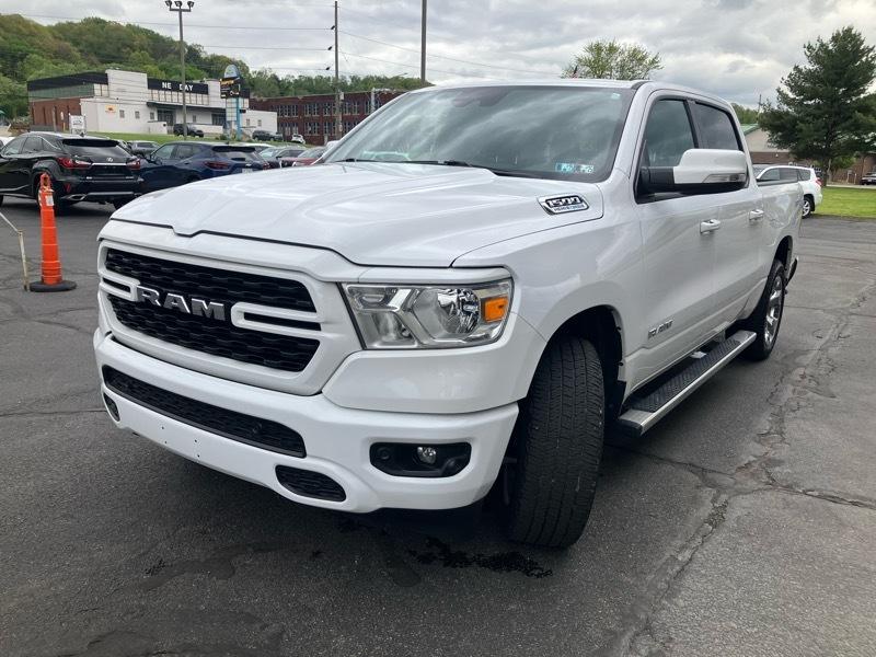 RAM 1500 Big Horn 4x4 Crew Cab 5'7" Box 2022