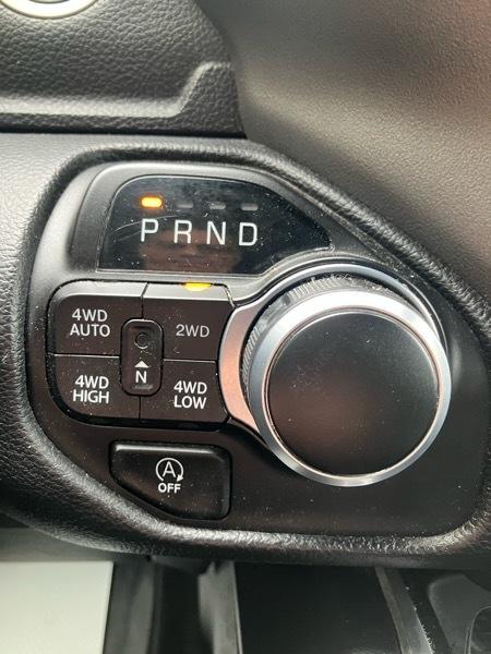 RAM 1500 Big Horn 4x4 Crew Cab 5'7" Box 2022