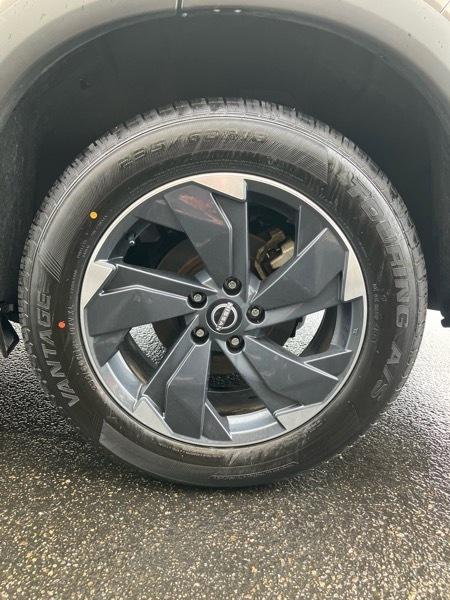 Nissan Rogue AWD SV 2025