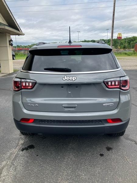 Jeep Compass Latitude Lux 4x4 2024