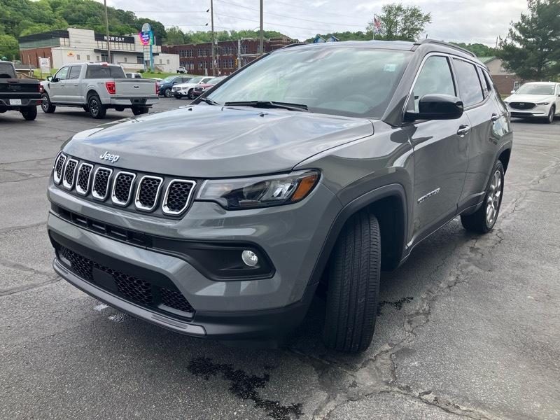 Jeep Compass Latitude Lux 4x4 2024